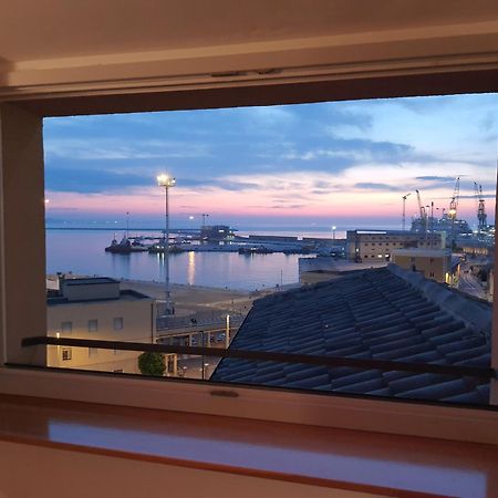 La Finestra Sul Porto Apartment Анкона Екстер'єр фото